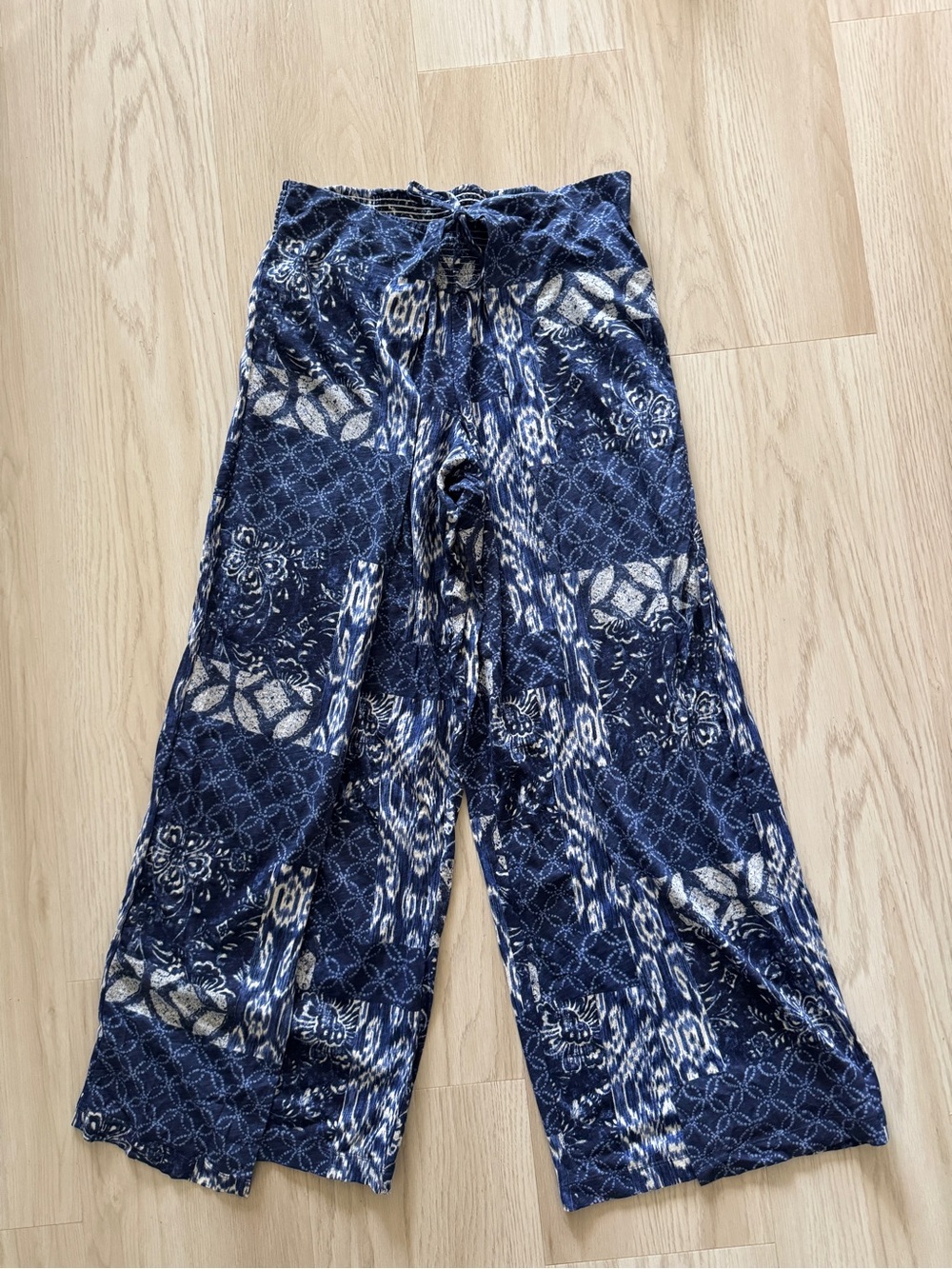 Ralph Lauren wrap over front wide leg pants batik floral blue white large